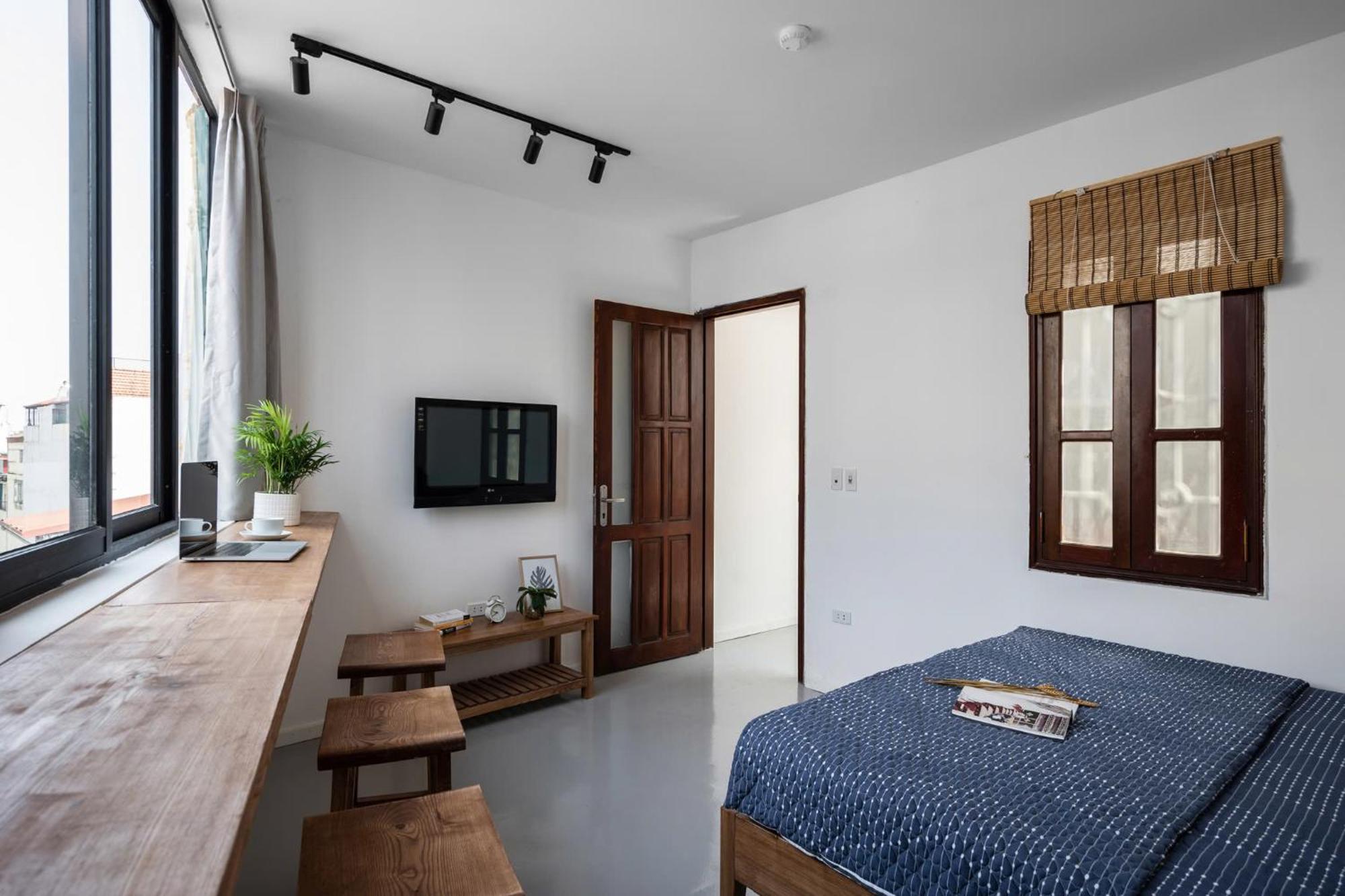 Biggest In Center Of Hanoi-100m2 Rooftop Pool-laundry Included Căn hộ Hà Nội
