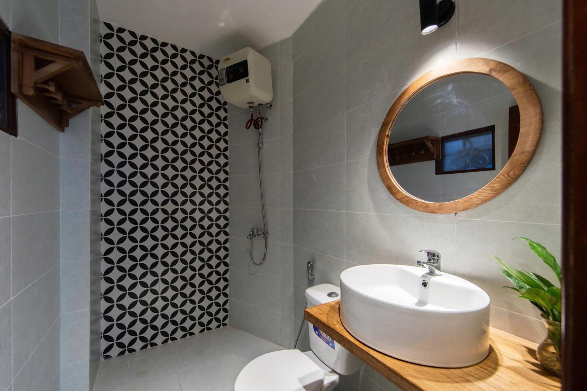 Biggest In Center Of Hanoi-100m2 Rooftop Pool-laundry Included